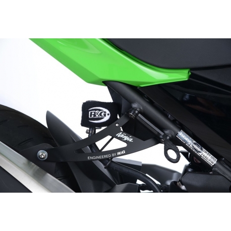 MOCOWANIE WYDECHU + ZAŚLEPKA PODNÓŻKA RG RACING KAWASAKI NINJA 400/NINJA 250 18- BLACK