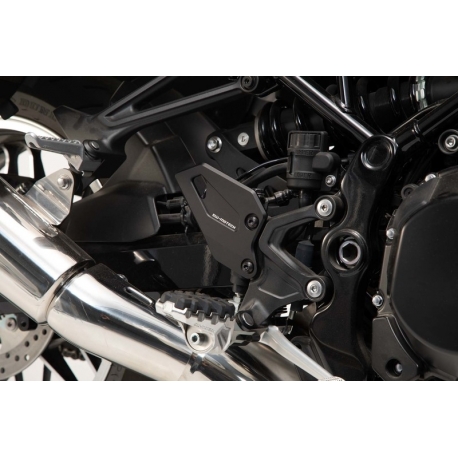 OSŁONA PIĘTY SW-MOTECH KAWASAKI Z900RS/CAFE/SE (17-) BLACK