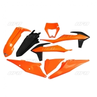 UFO KOMPLET PLASTIKÓW KTM EXC 125 '20-'21, EXC 250 / 300 TPI '20-'23, EXC-F 250 / 350 / 450 / 500 '20-'23 Z OSŁONĄ LAMPY KOLOR O