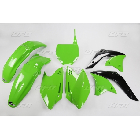 UFO KOMPLET PLASTIKÓW KAWASAKI KXF 250 '06 KOLOR ZIELONY (KA204E026)