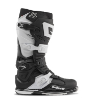 GAERNE BUTY CROSS/ENDURO MODEL SG-22 BLACK/WHITE KOLOR CZARNY/BIAŁY ROZMIAR 43