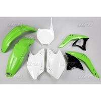 UFO KOMPLET PLASTIKÓW KAWASAKI KXF 250 '07 KOLOR OEM (ZIELONY/BIAŁY) (KA208E999)