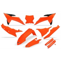 UFO KOMPLET PLASTIKÓW (FULL KIT) Z OSŁONAMI TELESKOPÓW (AMORTYZATORÓW) KTM SX 125 / 150 / 250 / 300 '25, SXF (SX-F) 250 / 350 / 