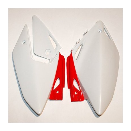 UFO BOCZKI TYLNE HONDA CRF 250X '04-17 KOLOR OEM (BIAŁY/CZERWONY)