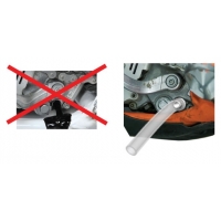 ACCEL PRZYRZĄD (RURKA) DO SPUSZCZANIA OLEJU Z SILNIKA KTM 65-530 '09-22, HUSQVARNA FC/FE/FS '14-'22, TC 125-250 '14-'22, TE '11-