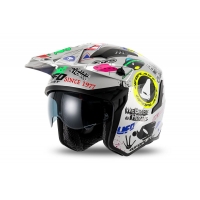 UFO KASK SHERATAN JET / TRIAL Z BLENDĄ PRZECIWSŁONECZNĄ KOLOR SREBRNY Z KOLOROWYMI APLIKACJAMI UFO ROZMIAR XL - KOLEKCJA 2025/20