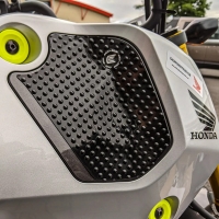 NAKLEJKA NA BAK TANKPAD ANTYPOŚLIZGOWY RG RACING EAZI-GRIP HONDA MSX125 21-24 - EVO